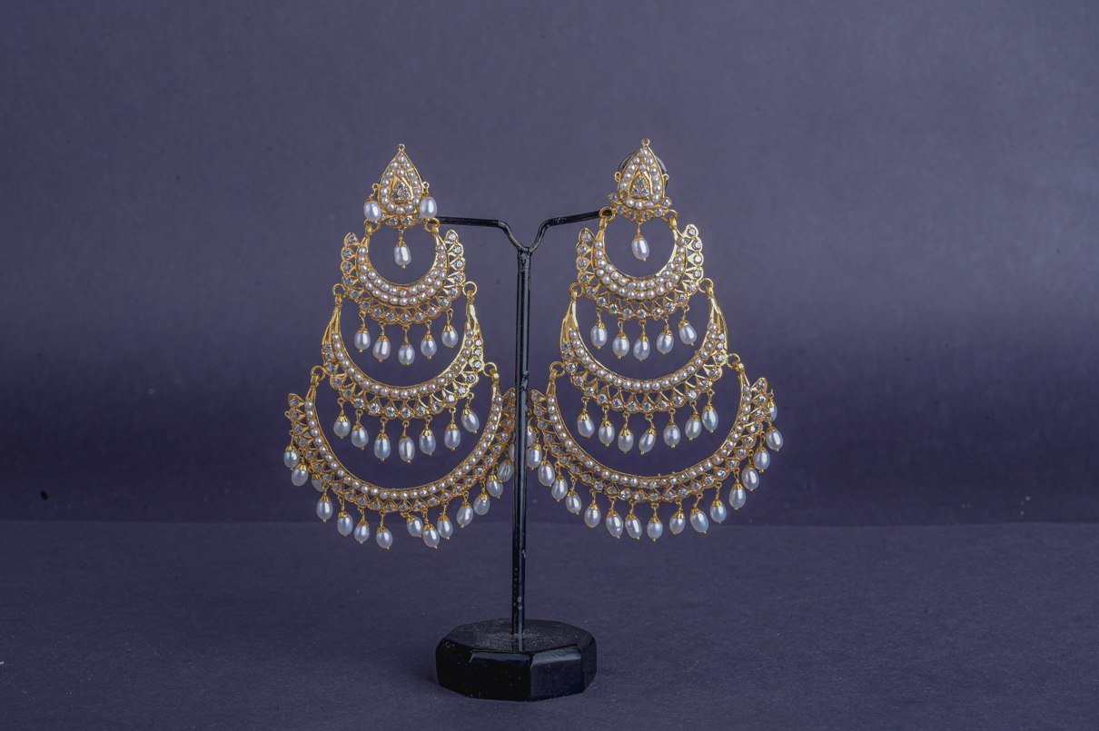 Cascading Crescendos